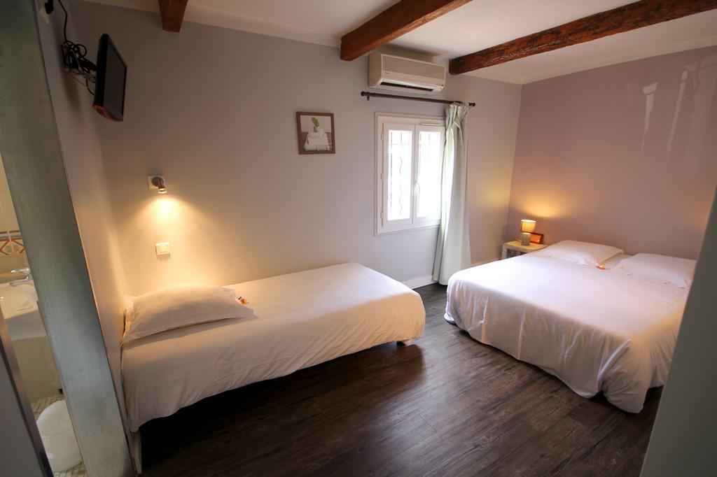 O Villagio Hotel Villeneuve-Loubet Pokoj fotografie